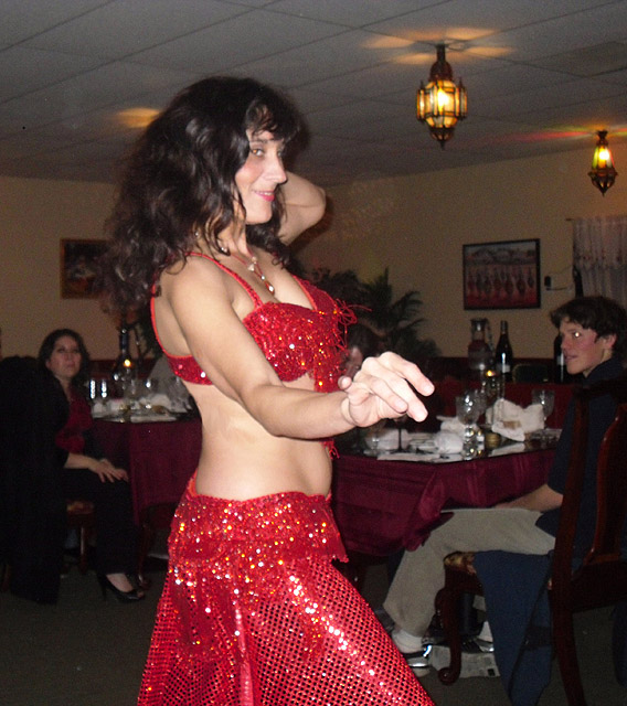 Daleela Belly Dancing live in Sacramento