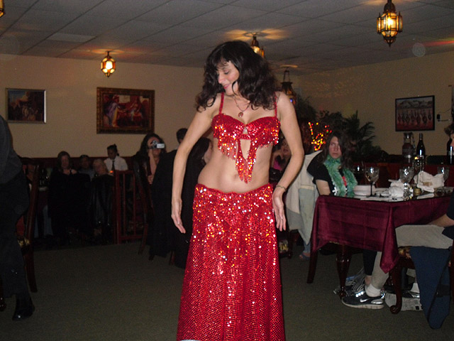 Daleela Belly Dancing live in Sacramento